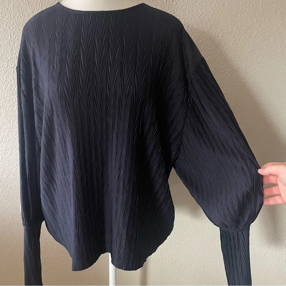Zara Basic Textured Blouse Top Womens S Navy Blue Long Sleeve Abstract Warm Cozy - Picture 1 of 13